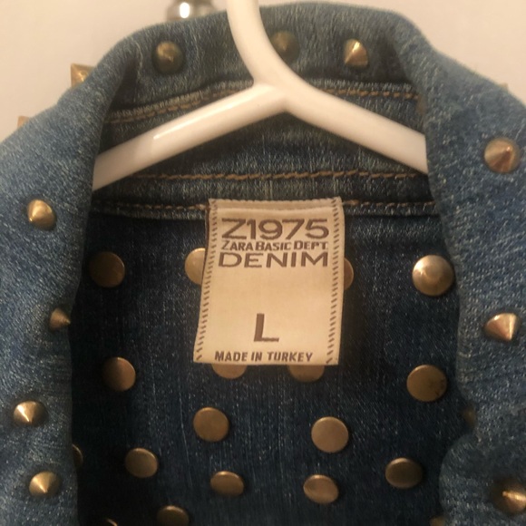 Woman’s Large Crop stretch Jean Jacket - Picture 4 of 4